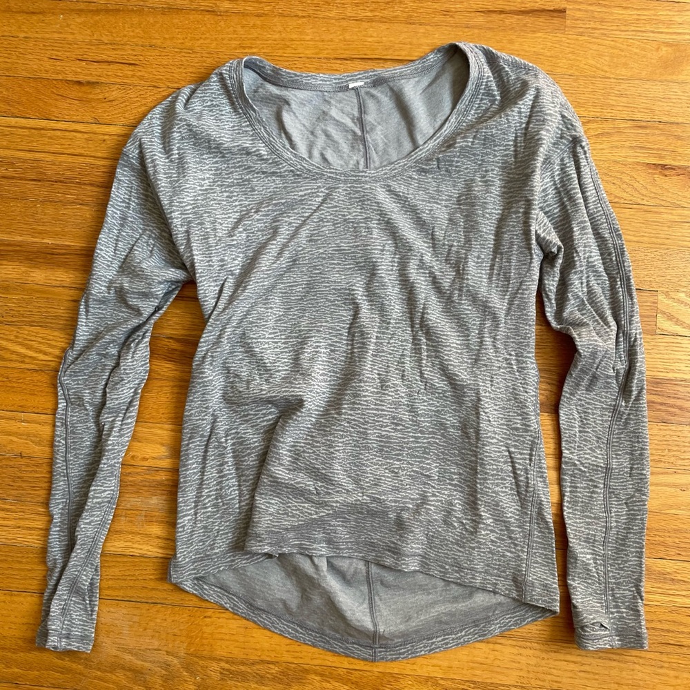 Lululemon Athletica Gray Fitted Long Sleeve Tee